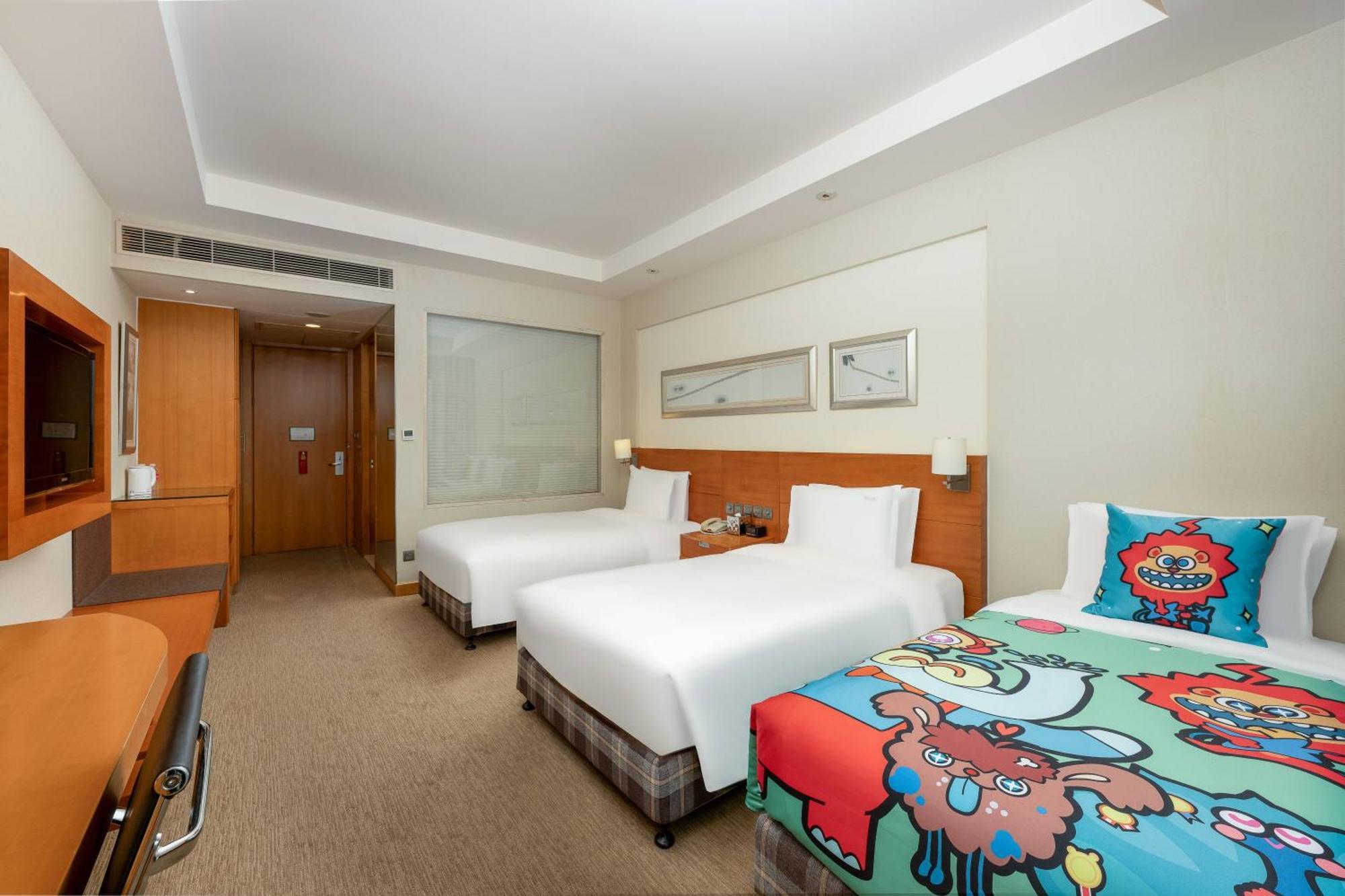 Holiday Inn Shanghai Pudong Kangqiao By Ihg - Free Shuttle Bus To Disney Land, Ins Swimming Pool Exterior foto